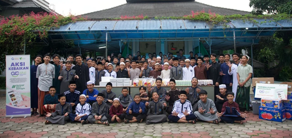 great edunesia bagikan ratusan paket buka puasa3 dompet dhuafa Aksi Kebaikan Great Edunesia menyalurkan 200 paket berbuka puasa kepada siswa marginal penghafal Al-Qur’an di sekolah SMART Ekselensia Indonesia, Parung, Bogor, pada Sabtu (01/03/2025).