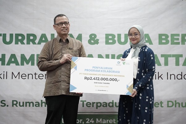 Dompet Dhuafa menerima donasi dari PT Tokio Marine Life Insurance Indonesia, di RST Dompet Dhuafa, Senin (24/03/2025).