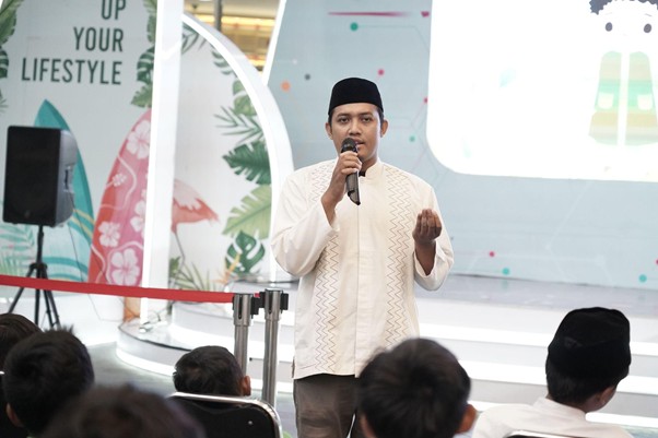 one b care share6 dompet dhuafa Tausiyah oleh Ustaz Hamdan Arief Hanif, Dai Cordofa Dompet Dhuafa dalam kegiatan "One B Care & Share", Sabtu (22/03/2025) di One Belpark Mall, Jakarta Selatan.