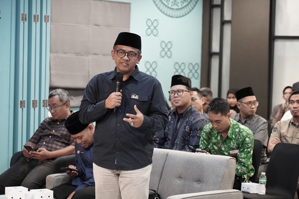 Wildan Dewayana menyampaikan pendapatnya atas forum sekretariat NGO Indonesia untuk Palestina.