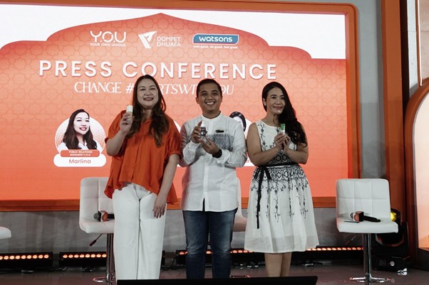 penggerak perubahan bersama you1 dompet dhuafa Talkshow Change #StartWithYou dalam gelaran Konferensi Pers dan Bazar Y.O.U di Mall Kelapa Gading 3, Rabu (12/3/2025).