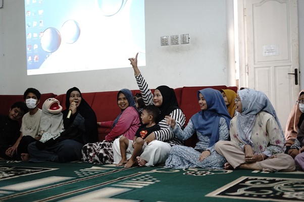 Pesantren Kilat Ramadan 1446 H semakin meriah dengan adanya dongen yang dibawakan Kak Galuh dan games interaktif.