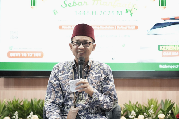 skrining kesehatan dan parade ambulans8 dompet dhuafa Herdiansyah menyampaikan pesan dan arahan tentang kemanusiaan, Jumat (07/03/2025).