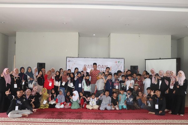 Acara Sedekah Muliakan Yatim dari Donatur Zona Madina Dompet Dhuafa.