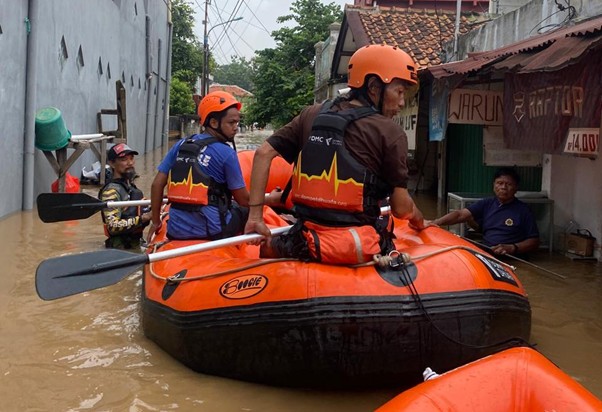 responsbanjirjabodetabek3 dompet dhuafa
