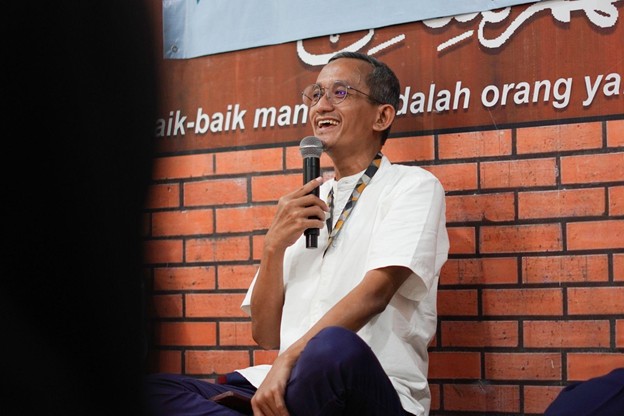 pendidikanuntukyatimdarimaybankdandompetdhuafa4 dompet dhuafa