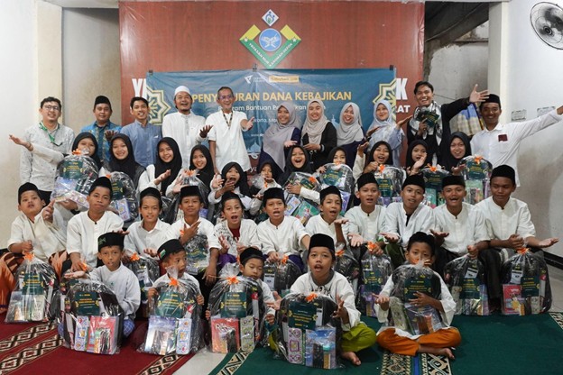 pendidikanuntukyatimdarimaybankdandompetdhuafa8 dompet dhuafa