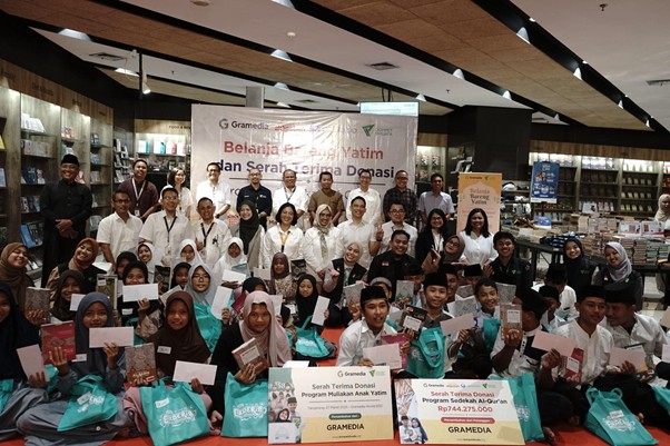 sedekah alquran di ramadan 1446 h12 dompet dhuafa Gramedia menggandeng Dompet Dhuafa dalam program Belanja Bareng Yatim dan Serah Terima Donasi Program Sedekah Al-Quran, pada Kamis (27/3/2025) di Gramedia World, BSD City.