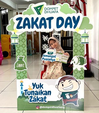 zakat day tk islam tugasku dompet dhuafa Kegiatan zakat day oleh anak-anak TK Islam Tugasku.
