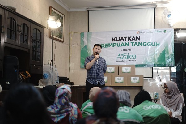 bantuan untuk ojol perempuan3 dompet dhuafa Brand Marketing Azalea, Glenn Gouwardi menyampaikan rasa syukurnya atas helatan agenda penyaluran bantuan pada Senin (26/05/2025) di hadapan 30 perempuan tangguh yang berprofesi sebagai Ojol.