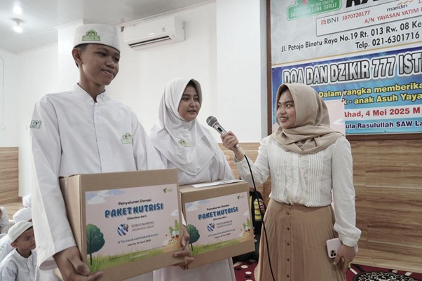 kerja sama muliakan yatim bersama tokio marine3 dompet dhuafa Penyaluran paket nutrisi oleh Dompet Dhuafa, Tokio Marine Indonesia, dan Pigeon untuk anak-anak Yayasan Yatim Piatu Rasulullah SAW, Jakarta Pusat, pada Rabu (30/4/2025).