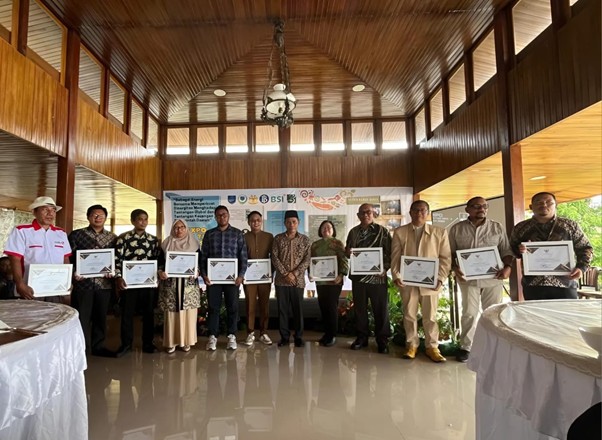 penghargaanwalikotaternate3 dompet dhuafa
