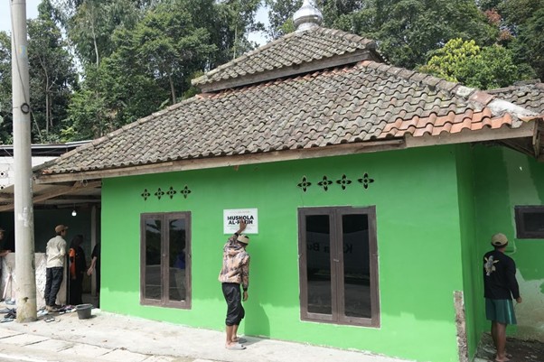 aksi bersih musala oleh relawan5 dompet dhuafa Musala Al-Fatih menjadi tempat konsolidasi bagi relawan ID Humanity Dompet Dhuafa se-Jabodetabek sekaligus menjadi titik aksi bersih-bersih musala pada Ahad (04/05/2025).