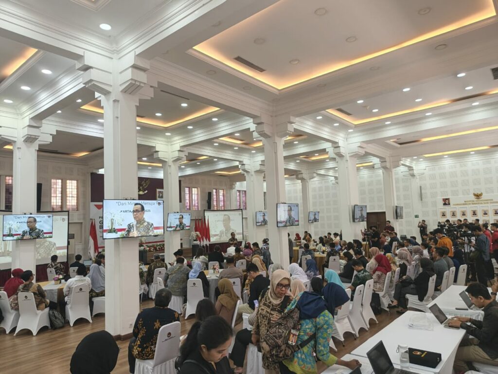 gerakansejutabeasiswaindonesia02 dompet dhuafa