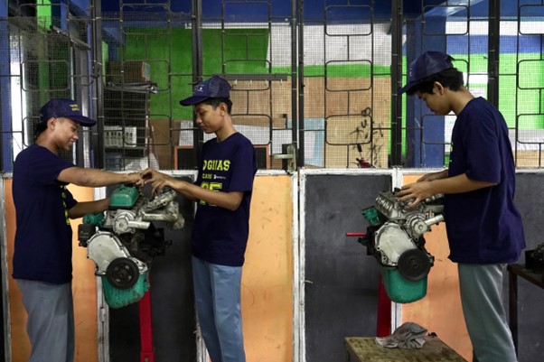 giiasdd2025smkotomotiftangerang13 dompet dhuafa