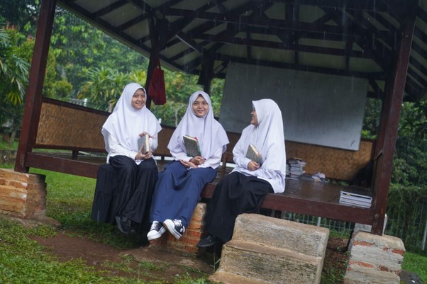 smartekselensiaputriangkatanpertama25judul dompet dhuafa