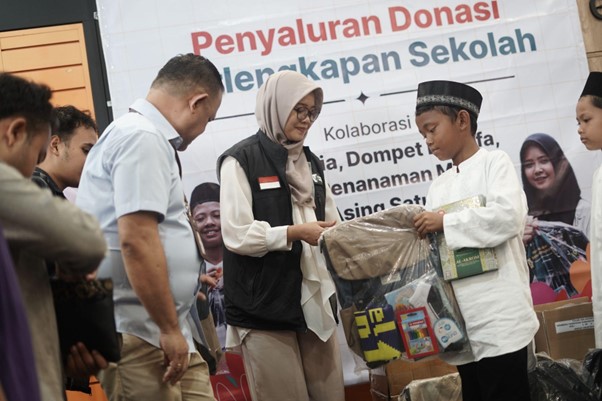 donasischoolkityatimdhuafaddgramedia02 dompet dhuafa
