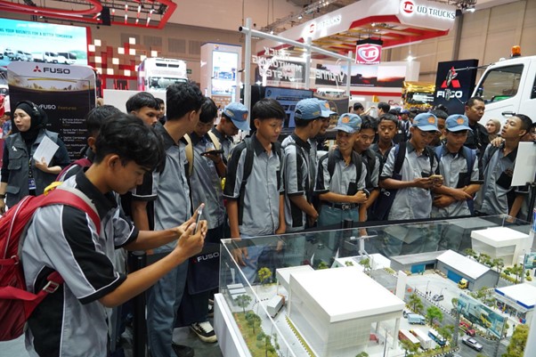wildansmkotomotifgiias2025dd03 dompet dhuafa