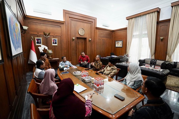 diskusi dompet dhuafa dan wamenlu2 dompet dhuafa