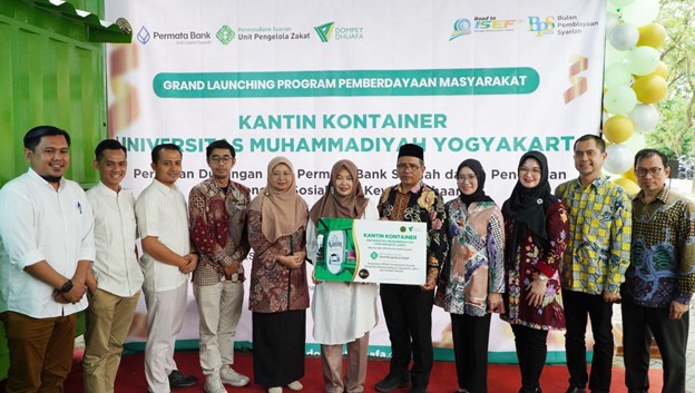 kantin kontainer umy7 dompet dhuafa Seremoni launching Kantin Kontainer UMY, Wakil Rektor II Bidang Sumber Daya, Keuangan, dan Kerjasama, Pengurus Dompet Dhuafa dan Indonesia Berdaya, seta Pimpinan UPZDK Permata Bank Syariah.