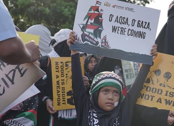 aksi kawal gsf di depan kedubes as1 dompet dhuafa