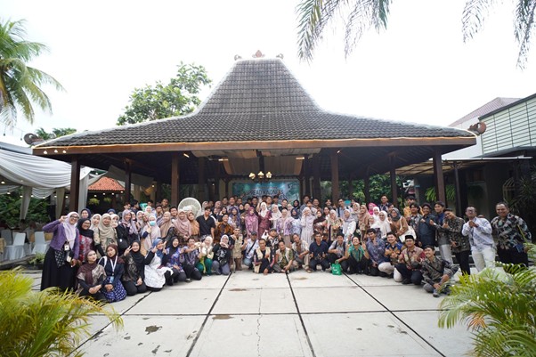 community gathering spread kindness1 dompet dhuafa