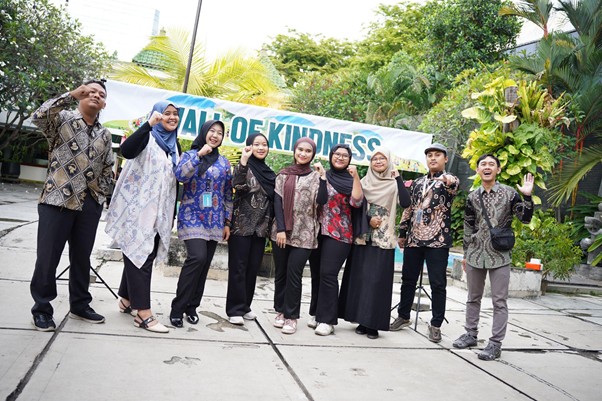 community gathering spread kindness12 dompet dhuafa