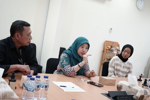 kolaborasi dompet dhuafa dan pt solusi bangun indonesia1 dompet dhuafa Kolaborasi antara Dompet Dhuafa dan Solusi Bangun Indonesia dalam menyalurkan Bantuan Kemanusiaan untuk Gaza, Palestina dan Korban Bencana Banjir Bali.