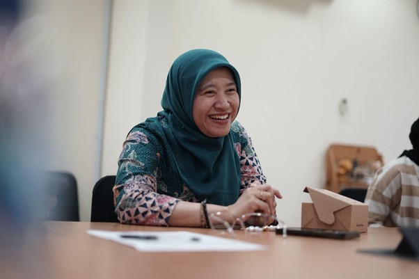 kolaborasi dompet dhuafa dan pt solusi bangun indonesia5 dompet dhuafa Nur Lailiyah selaku General Affairs & Community Relation Manager SBI Pabrik Narogong.