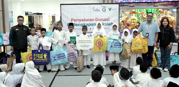 perlengkapan sekolah baru untuk yatim dan duafa dari gramedia dan supermall karawaci8 dompet dhuafa