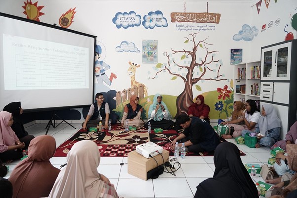 paragonian bergerak8 dompet dhuafa Sesi parenting oleh kakak-kakak SLI Dompet Dhuafa untuk para orang tua.