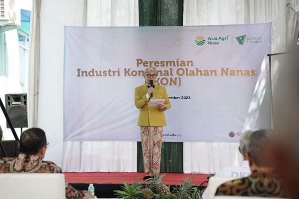 peresmian industri komunal olahan nanas ikon subang2 dompet dhuafa Master of Ceremony, Bovit, membuka Peresmian IKON di Subang, Rabu (26/11/2025).