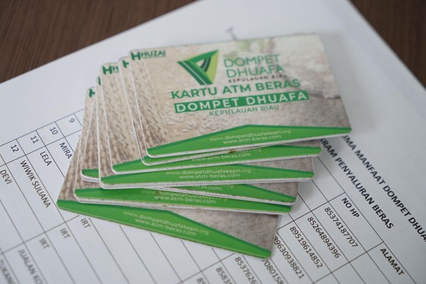 atm beras tokopedia di kepri3 dompet dhuafa Kartu untuk pengambilan beras di mesin ATM Beras Dompet Dhuafa Kepri.