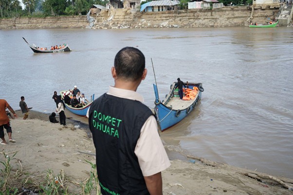 bantuan kemanusiaan dari bpkh untuk penyintas banjir di pidie jaya aceh9 dompet dhuafa