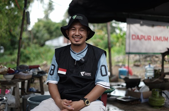 chef irsyaf masak untuk penyintas galodo sumbar1 dompet dhuafa