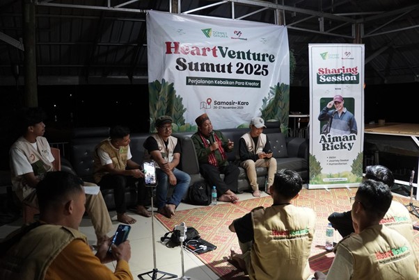 Sharing session bersama para peserta Heartventure bersama Aiman Ricky, Sulaiman, dan Agah Muharram di Kabupaten Samosir, Sumatera Utara.