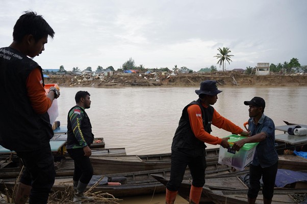 lkc susur sungai antar penyintas berobat5 dompet dhuafa