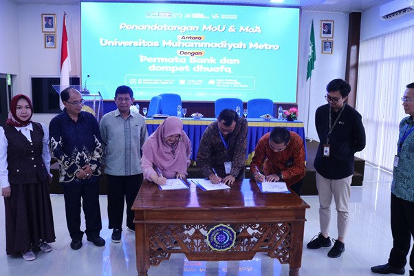 pemberdayaan mahasiswa3 dompet dhuafa Proses tanda tangan PKS tripartit kantin kontainer UM Metro.