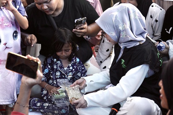 respons bencana bersama ria ricis6 dompet dhuafa