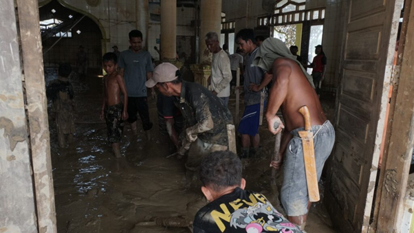 salatjumatpertamadiacehusaibencana7 dompet dhuafa