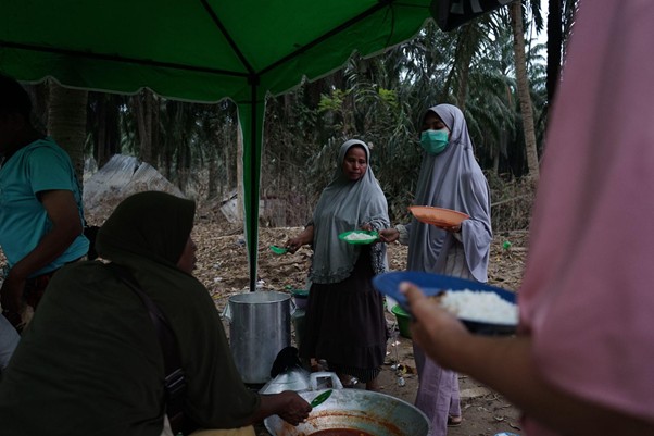 dapurumummengepuldikampungmenanggini3 dompet dhuafa