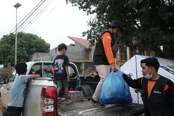 dapurumummengepuldikampungmenanggini4 dompet dhuafa