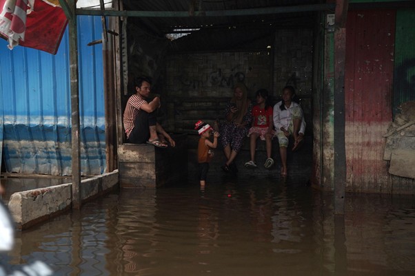 korban bantu korban banjir sumatera14 dompet dhuafa