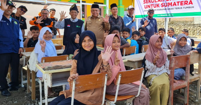 penyintasbencanasumaterasiapsekolah7 dompet dhuafa