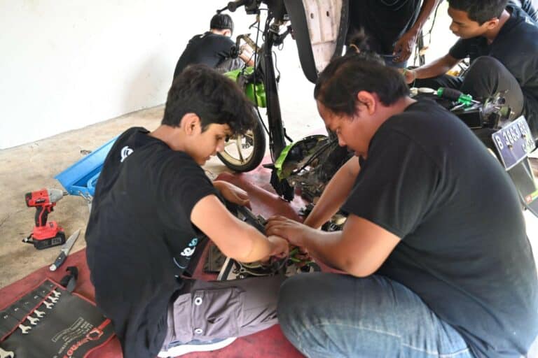 pelatihanservicemotor4768x512 dompet dhuafa