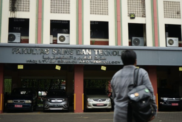 penerima manfaat beasiswa etos id4 dompet dhuafa Raden Achmad Zildhan Frans Bestand penerima manfaat beasiswa ETOS ID, Mahasiswa Sistem Informasi Tahun Ketiga UIN Jakarta, Selasa (20/01/2026).