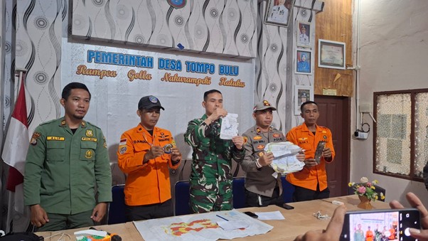 pesawat atr 42500 jatuh2 dompet dhuafa