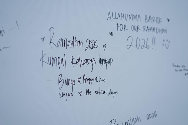 tarhib ramadan 2026 semangat kolaborasi dan budaya berzakat3 dompet dhuafa Papan harapan untuk ditulis oleh para pengunjung Plaza Pasar Raya Blok M.