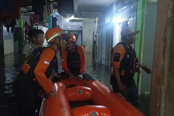 respons bencana dan bantuan untuk banjir jakarta3 dompet dhuafa