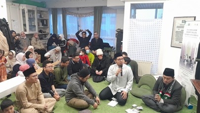 dai ambassador dompet dhuafa bremen jerman04 dompet dhuafa Suasana kajian dan ibadah anak Muslim di Bremen, Jerman.